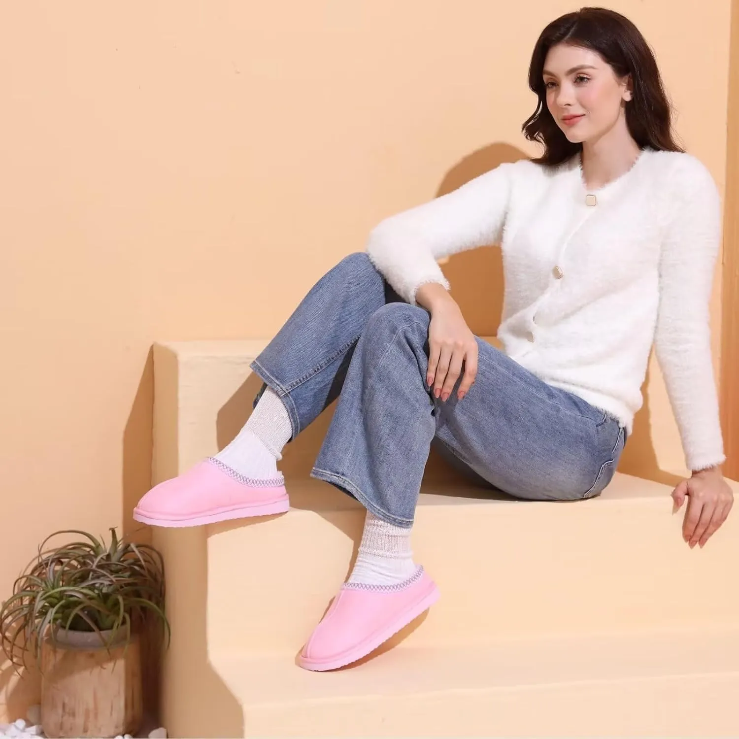 OOW Slippers for Women Indoor and Outdoor Fuzzy Slippers Womens House Shoes